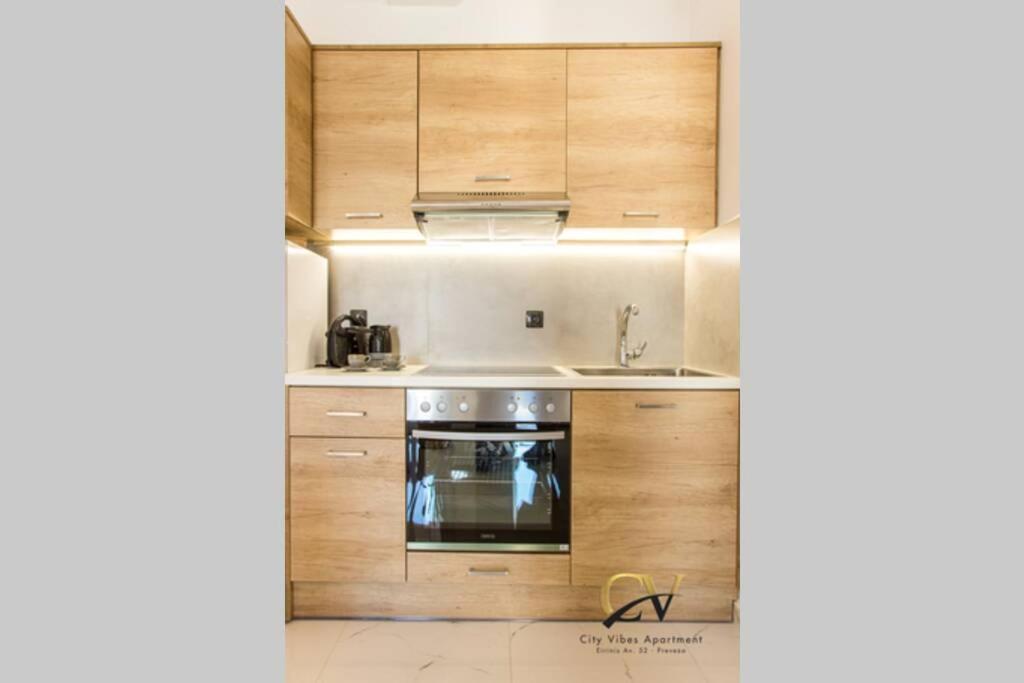 City Vibes Apartment Preveza Buitenkant foto